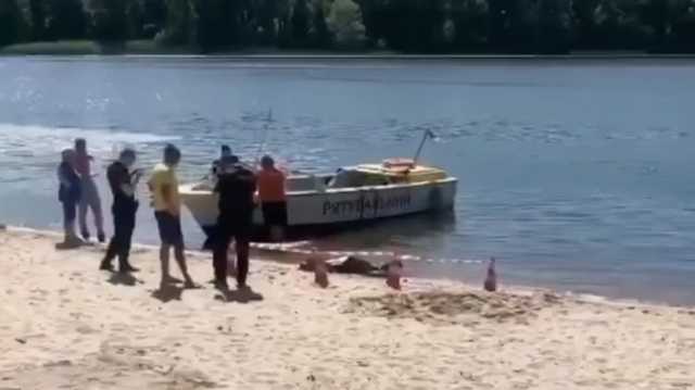 На Русановской Набережной в Киеве из Днепра вытащили утопленника