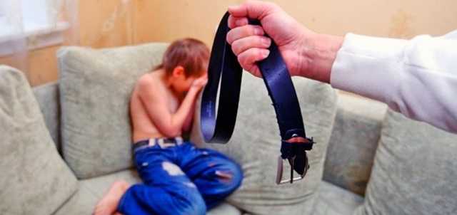 В Киеве пьяный изверг до полусмерти избил шестилетнего ребенка