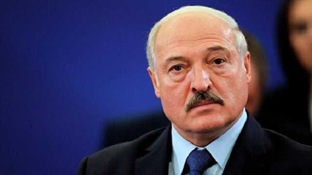 Лукашенко поймали за танцами под "Ти ж мене підманула" в исполнении Повалий