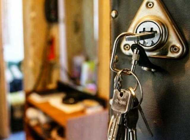 В Украине мошенники забирают квартиры пенсионеров: раскрыты схемы