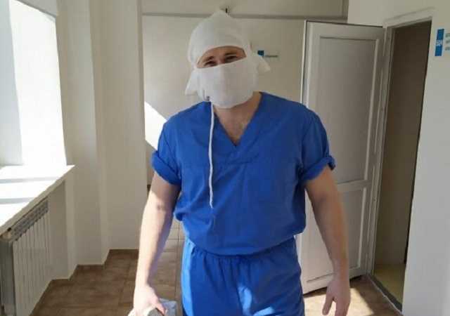 “Трохи по-дурному виглядає”: лікар, який захворів на СOVID-19 обурений подякою від Зеленської