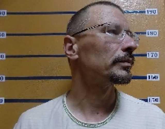 Депутат-педофіл роками полював на дітей, а потім ховався у Києві