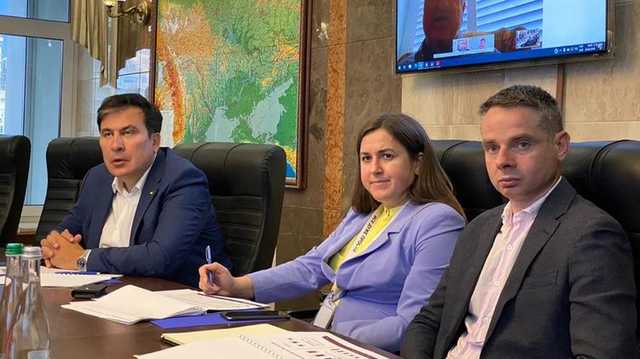 Зеленский требует создать единый орган расследований экономических преступлений и финансовый центр КиевСити