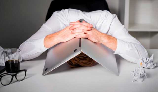 Долг по зарплате растет, особенно у бюджетников