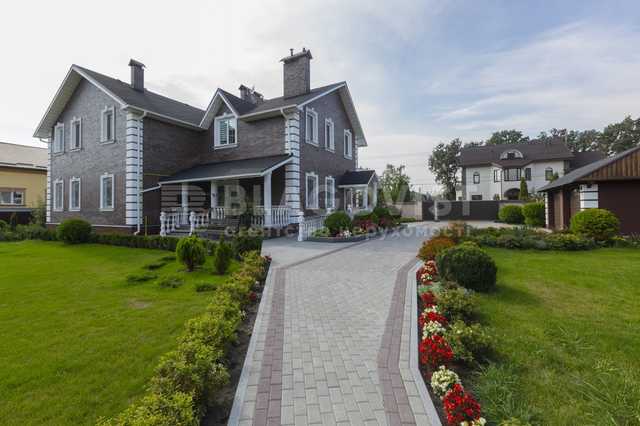 Архієпископ РПЦвУ продає розкішний будинок під Києвом за 850 тисяч доларів