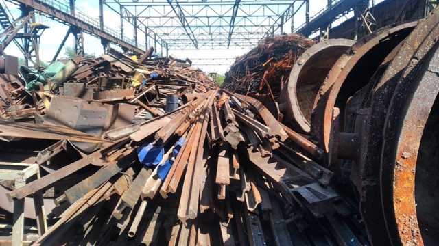 Член наблюдательного совета "Укрзализныци" остановил тендеры компании по реализации металлолома