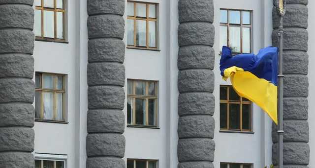 Экономике Украины предрекли крупнейший обвал с начала войны на Донбассе