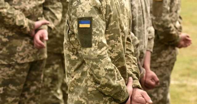 Не стоит бежать вручать повестки: Кабмин принял решение по призывникам