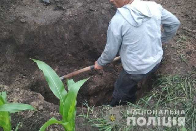Под Ровно пропавшего весной мужчину нашли зарытым возле дома: в деле замешана женщина