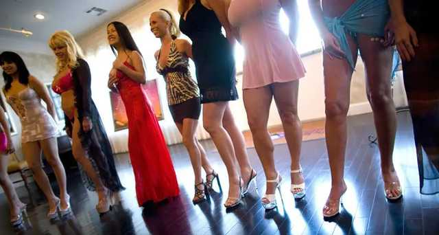 6 тыс.грн за девушку: в Киеве накрыли элитный бордель