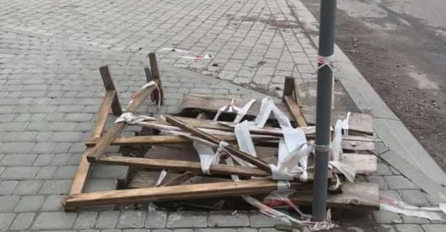 Во Львове брусчатку вместо ремонта нарисовали на бетоне