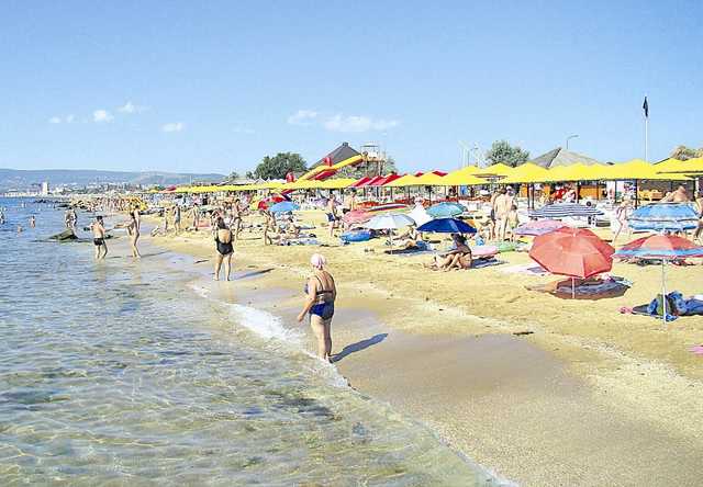 Росія перетворила Крим на “срачник”: фанат Путіна поскаржився на приїжджих