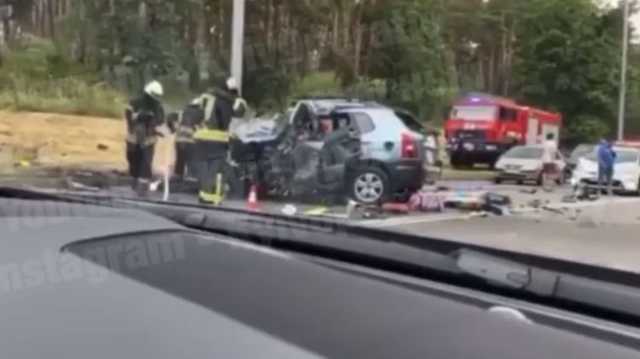 Появились новые фото и видео с места смертельного ДТП под Киевом у Конча-Заспы