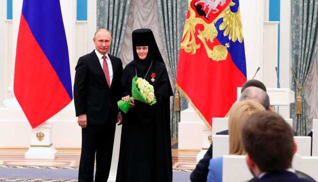 В России игуменья купила Mercedes-Benz за 10 миллионов