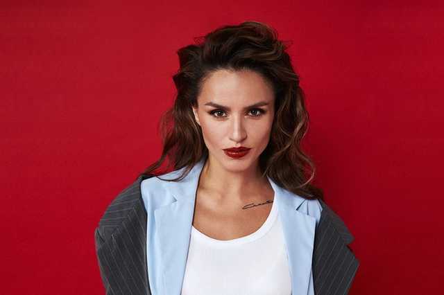 Російська співачка, яка виступала в Криму, зібралася з гастролями до Києва і Одеси