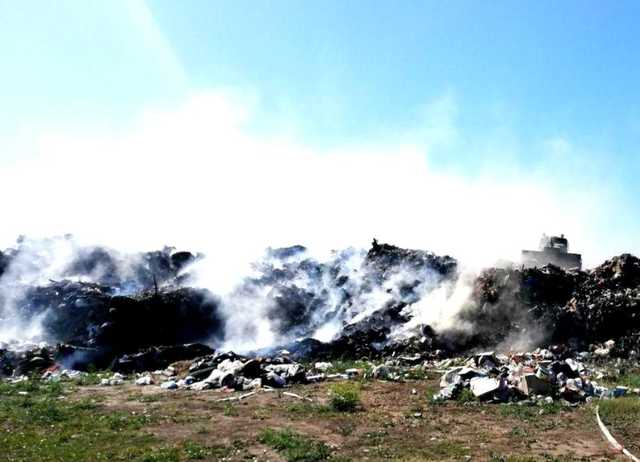 На мусорной свалке под Одессой произошел масштабный пожар