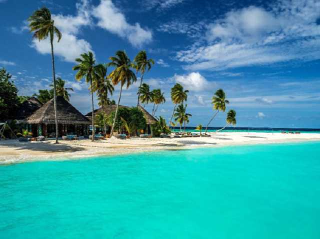 Мальдивы открывают границы для туристов: что важно знать украинцам