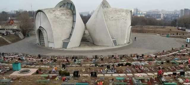 Киевские власти никак не выберут подрядчика под ремонт столичного крематория