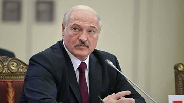 Лукашенко вызвали на дуэль и назвали дурачком