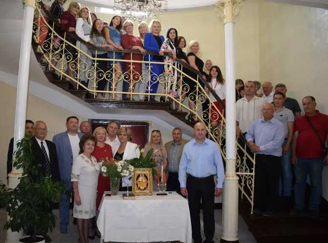 На Львовщине устроили пышное освящение нового отдела образования. Мэра оштрафовали