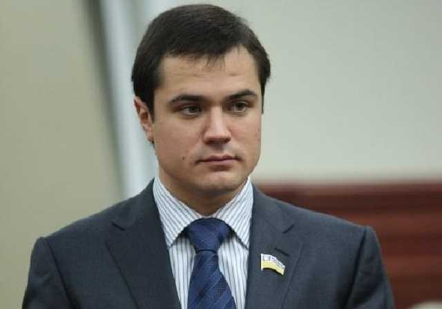 Поліція провела кілька десятків обшуків по точках “смотрящого” за Києвом Комарницького, – Бігус