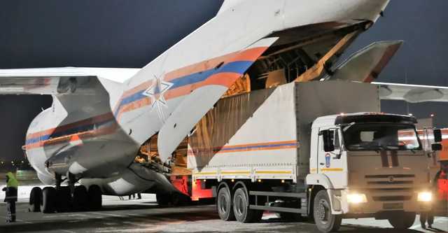 Россия перебросила военную авиацию к границам Украины: чем прикрылись