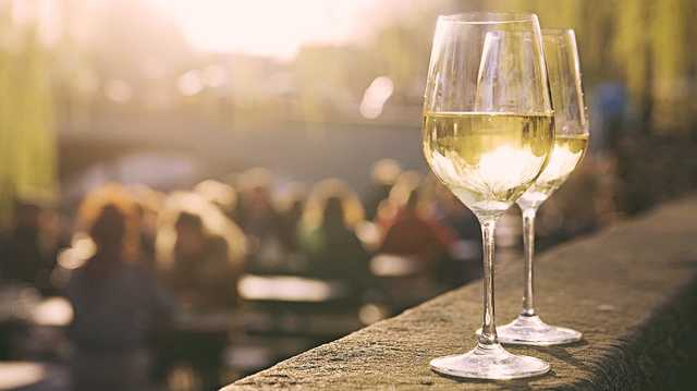 Под Одессой несовершеннолетняя девушка умерла из-за отравления поддельным алкоголем