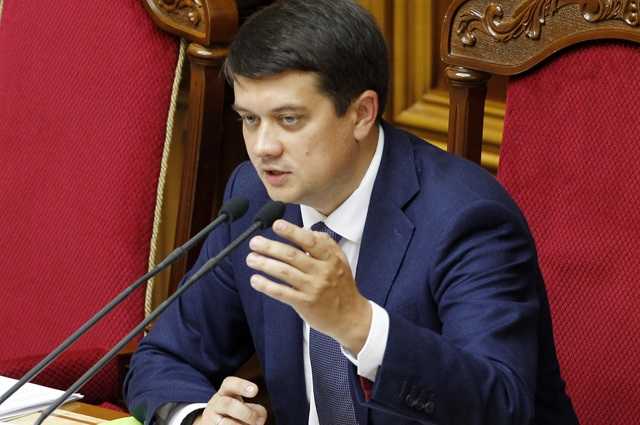 Зарплата нардепів відповідає нормальному рівню, – Разумков