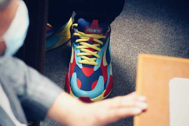 “Урок фізкультури, а не Рада. Ганьба”: українців шокував вигляд нардепів у кросівках