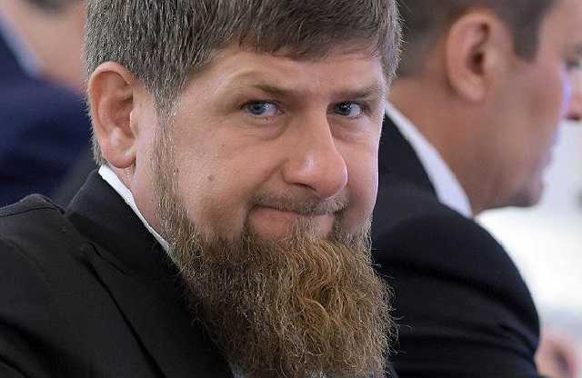 США ввели санкции против Кадырова. Он ответил фотографией с пулеметами в руках