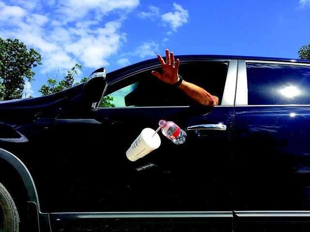 Рада хочет увеличить штраф за выброшенный из авто мусор