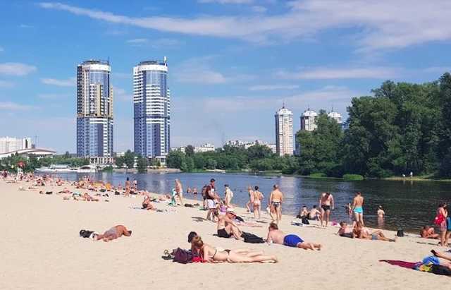 Киевлянка стала жертвой ухажера, решив провести романтический вечер на Гидропарке