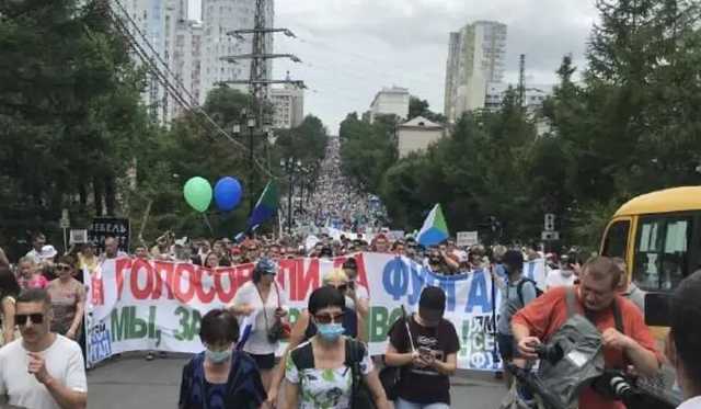 В России вспыхнула самая масштабная акция протеста: требуют свергнуть Путина
