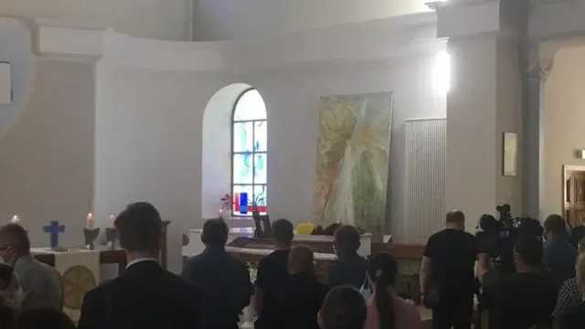 Похороны волонтера Кучапина: Родственники верят следствию и предсмертной записке