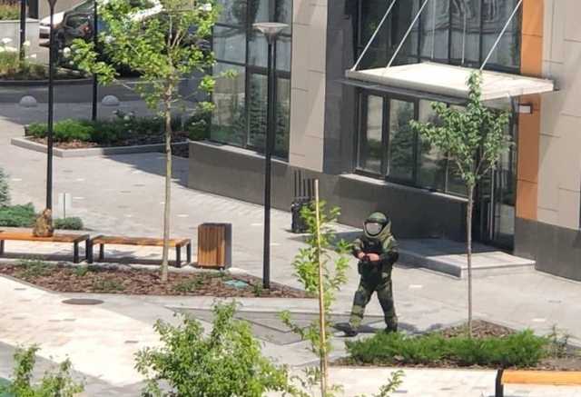 В Киеве снова нашли подозрительный рюкзак: на месте работают взрывотехники