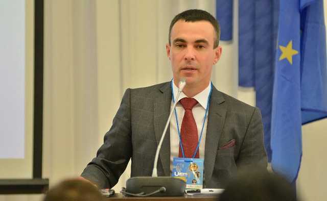 Депутата Київради не каратимуть за підроблений диплом, бо сплив термін давності