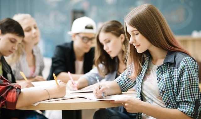 Назван минимальный балл для поступления "на бюджет" в украинские университеты