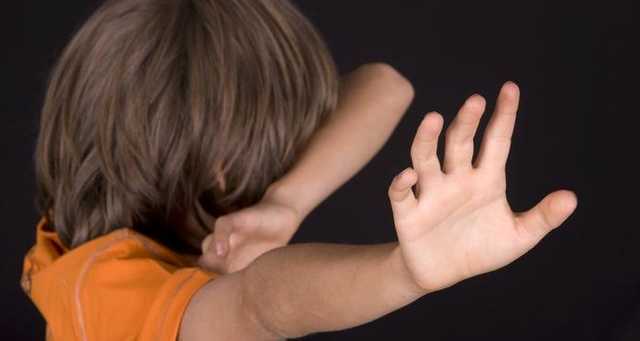 В Сумах подростки изнасиловали 6-летнего мальчика: люди подняли бунт