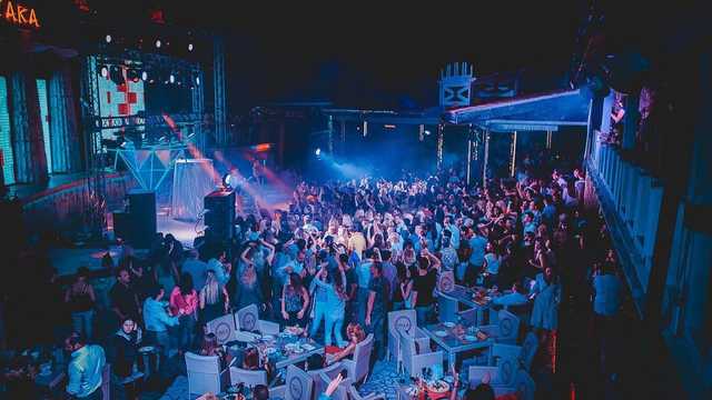 Плевать на карантин: в сеть попало видео концерта российского певца в Одессе