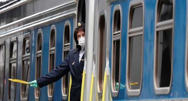В Тернополе пассажиры поезда подняли бунт и остановили его, несмотря на запрет
