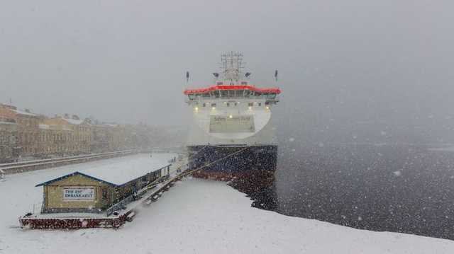 Трамп поручил создать американский флот ледоколов для освоения Арктики