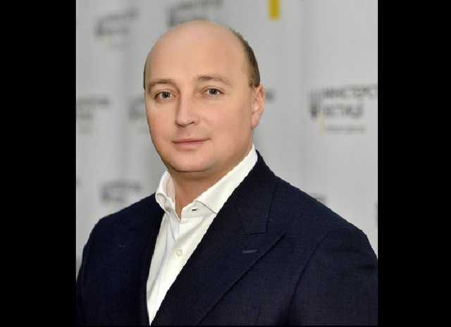 НАПК проверит заместителя министра Малюськи с миллионными бизнес-доходами и Maserati