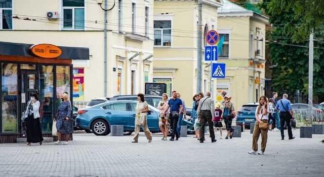 Почти 70% украинцев считают, что страна движется в неправильном направлении - опрос