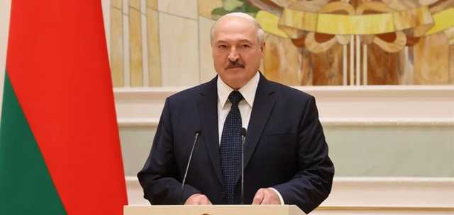 Лукашенко попросился в доноры крови для оппозиционеров