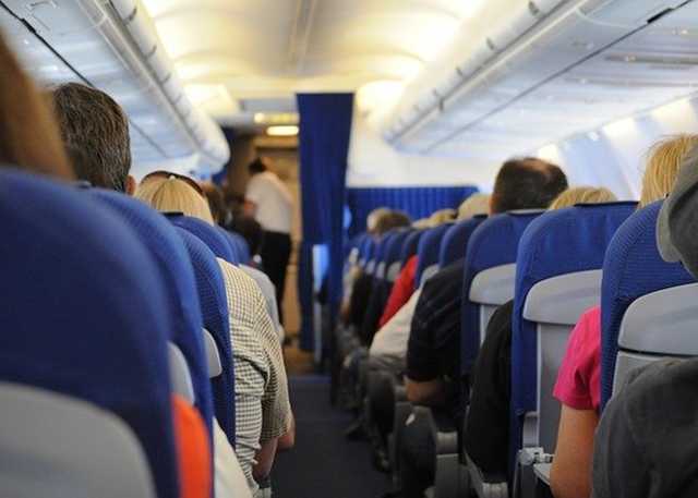 В Іспанії через українця довелося посадити літак: той відмовлявся одягати маску