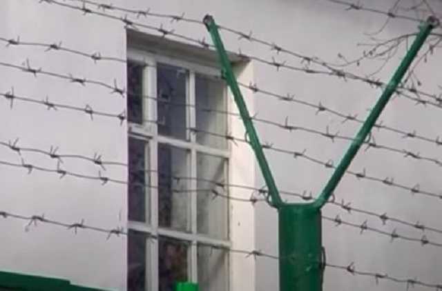 На Волыни зафиксировали массовое заражение COVID заключенных в исправительной колонии