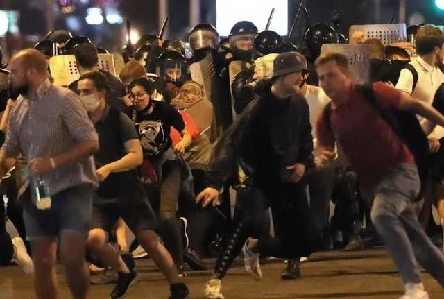 Затриманих судять просто в тюрмах, є свідчення про катування, – білоруський правозахисник