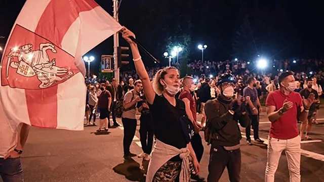 Украинцы на протестах в Беларуси: ОМОНовцы избили фотографа и задержали 9 наших граждан