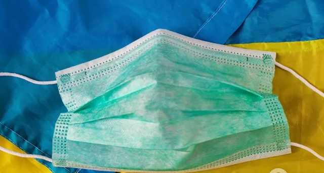 Коронавирусом в Украине заразились рекордные 1732 человека