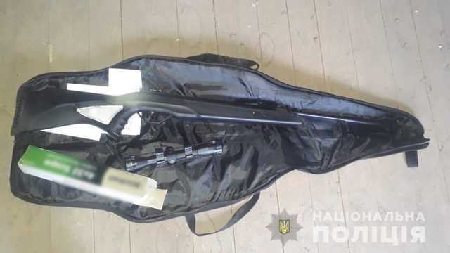 У Сумах п’яний чоловік через ревнощі вистрелив у голову знайомому